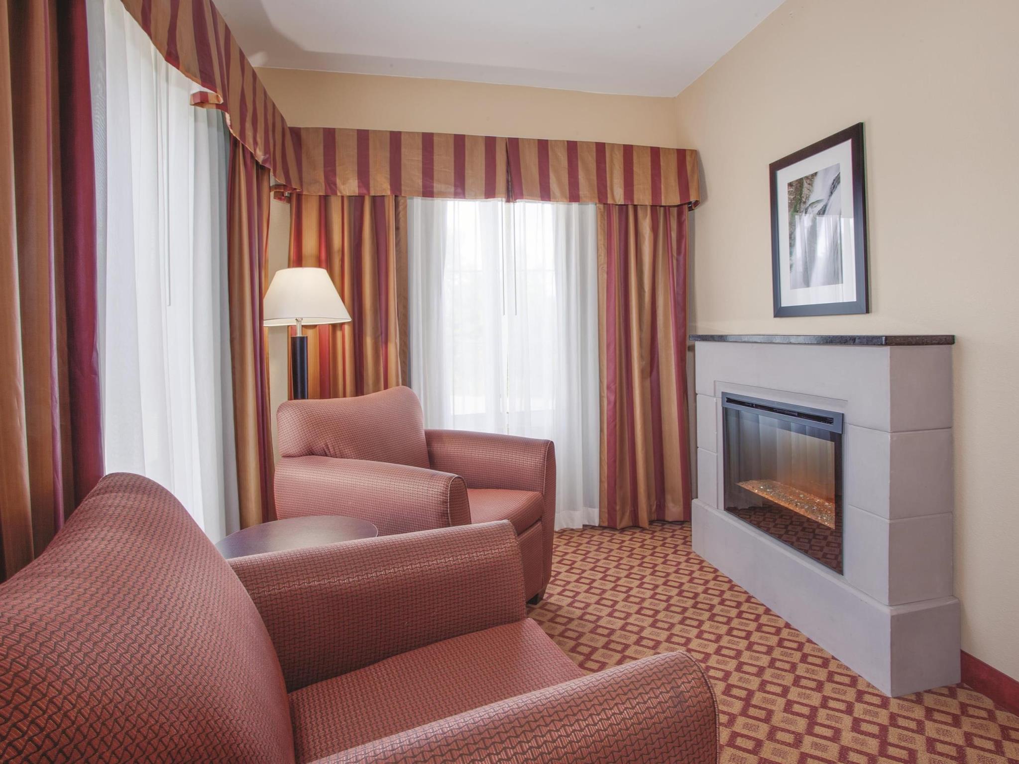 Comfort Inn & Suites Verona At Turning Stone Resort Casino Bagian luar foto
