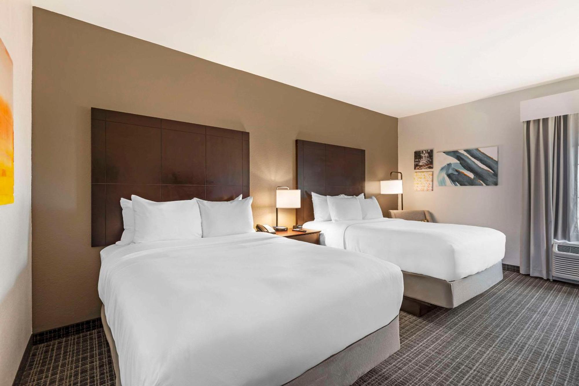 Comfort Inn & Suites Verona At Turning Stone Resort Casino Bagian luar foto