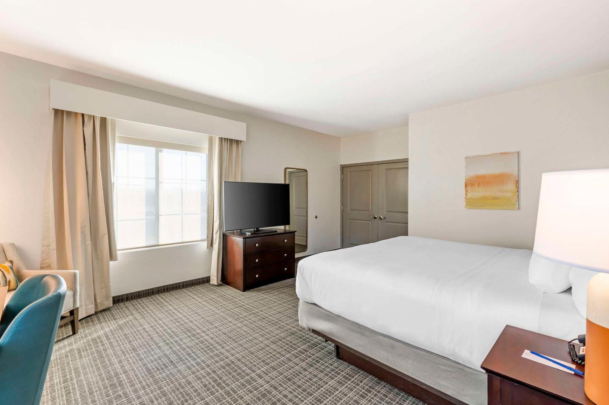 Comfort Inn & Suites Verona At Turning Stone Resort Casino Bagian luar foto