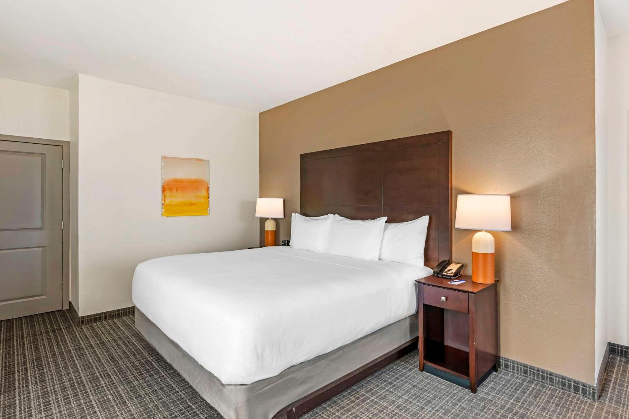Comfort Inn & Suites Verona At Turning Stone Resort Casino Bagian luar foto