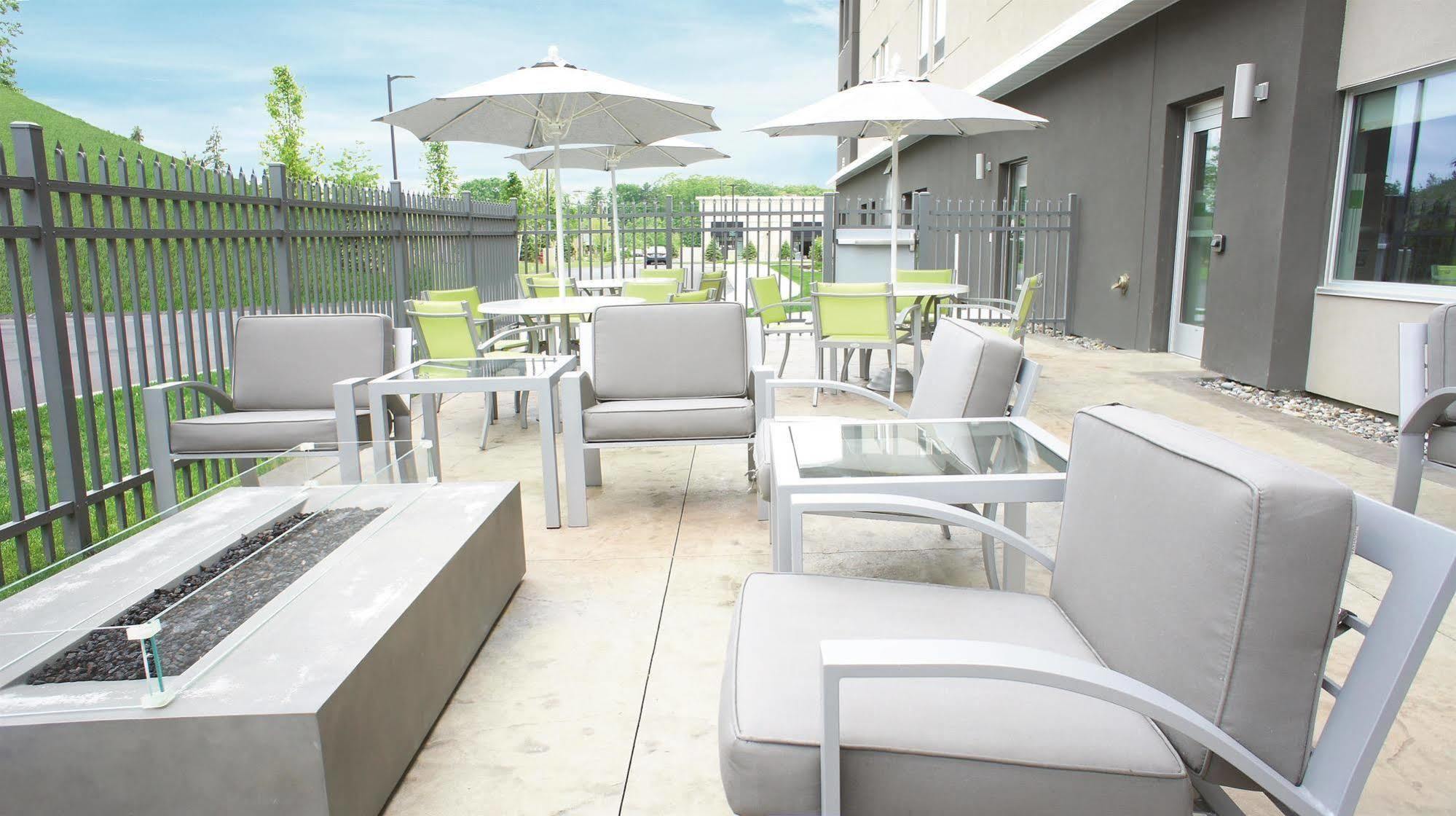 Comfort Inn & Suites Verona At Turning Stone Resort Casino Bagian luar foto