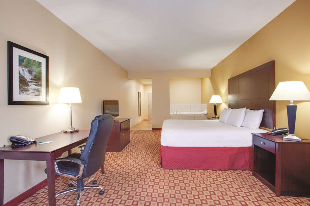 Comfort Inn & Suites Verona At Turning Stone Resort Casino Ruang foto